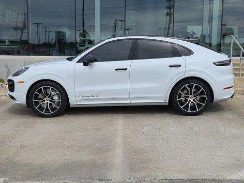 2022 Porsche Cayenne Turbo