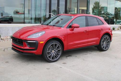 2025 Porsche Macan Base