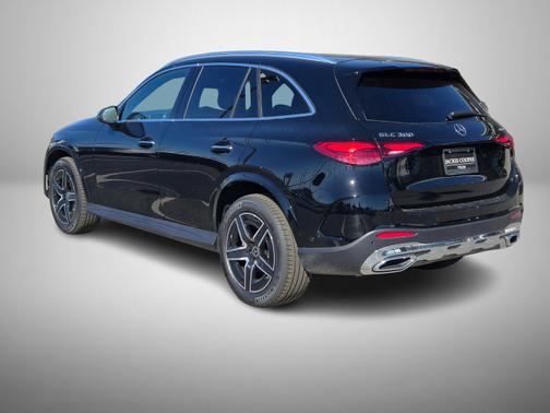 2025 Mercedes-Benz GLC 300 