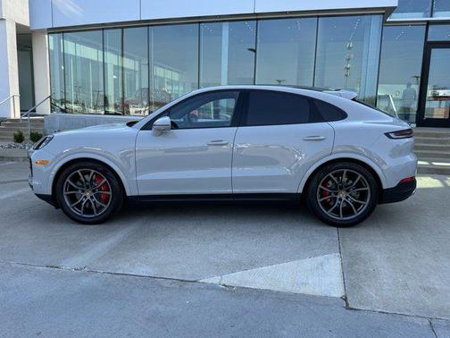 2025 Porsche Cayenne 