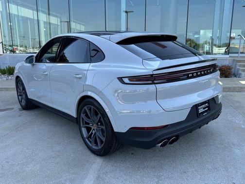 2025 Porsche Cayenne 
