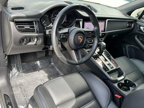 2023 Porsche Macan GTS