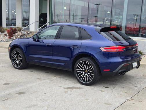 2024 Porsche Macan Base