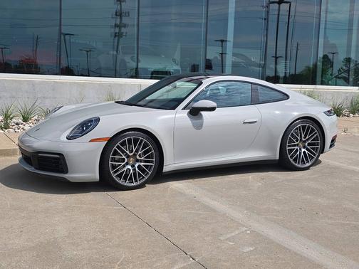 Chalk 2024 Porsche 911