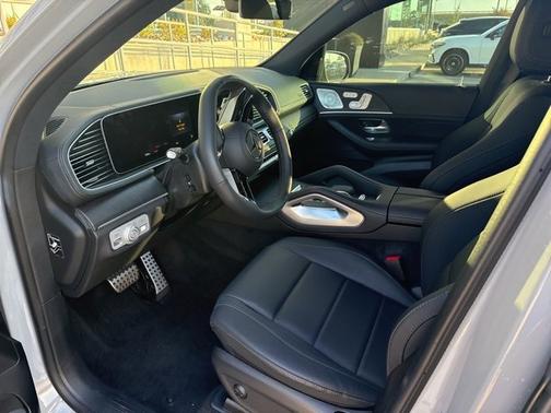 2025 Mercedes-Benz GLS 450 