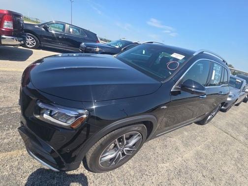 2025 Mercedes-Benz AMG GLB 35 