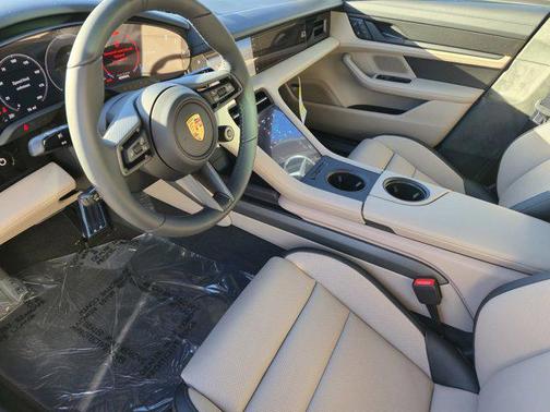 2025 Porsche Taycan GTS