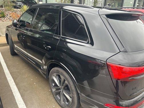 2025 Audi Q7 55 Prestige