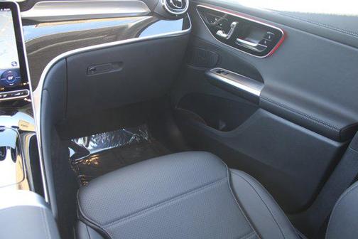 2025 Mercedes-Benz GLC 350e Base