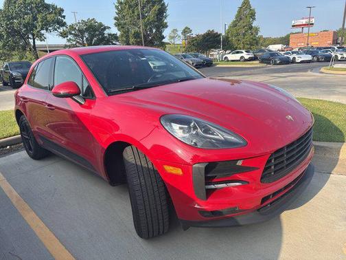 2020 Porsche Macan AWD