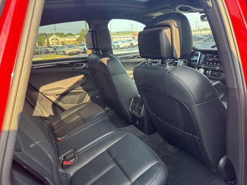 2020 Porsche Macan AWD