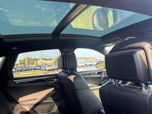 2020 Porsche Macan AWD