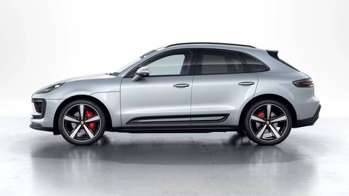 Dolomite Silver Metallic 2023 Porsche Macan
