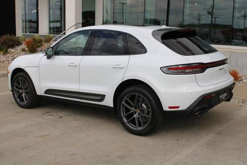 2024 Porsche Macan Base