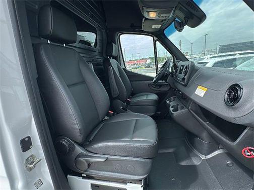 2024 Mercedes-Benz Sprinter 3500XD Standard Roof