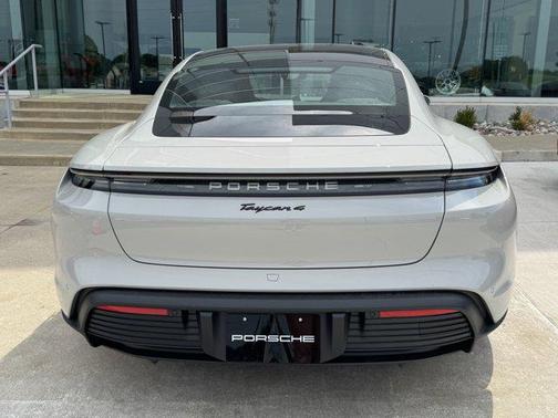 2025 Porsche Taycan 4