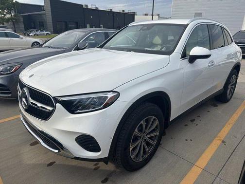 2025 Mercedes-Benz GLC 300 4MATIC