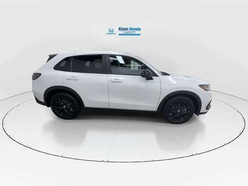 Platinum White Pearl 2025 Honda HR-V Sport