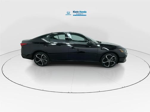 Black 2024 Nissan Altima 2.5 SR