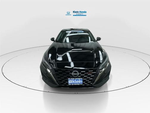 Black 2024 Nissan Altima 2.5 SR