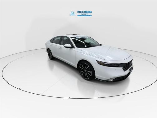 Platinum White Pearl 2026 Honda Accord Hybrid Touring
