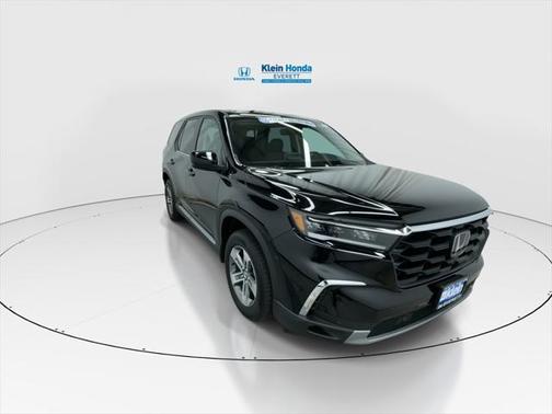 2023 Honda Pilot AWD EX-L 8 Passenger