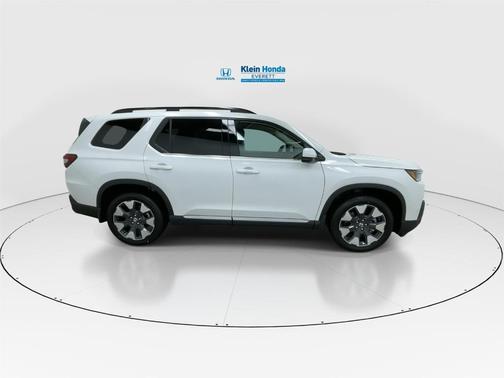 Platinum White Pearl 2026 Honda Pilot Touring
