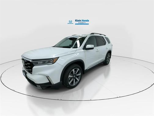 2025 Honda Pilot Touring 8-Passenger