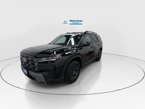 Crystal Black Pearl 2026 Honda Pilot TrailSport
