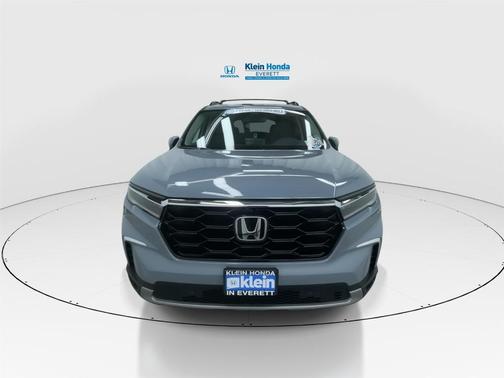 Gray / Black 2024 Honda Pilot Elite