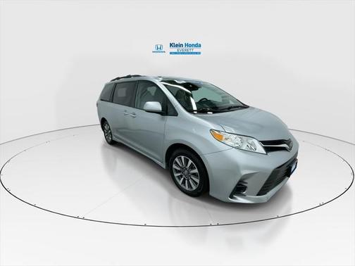 2020 Toyota Sienna LE