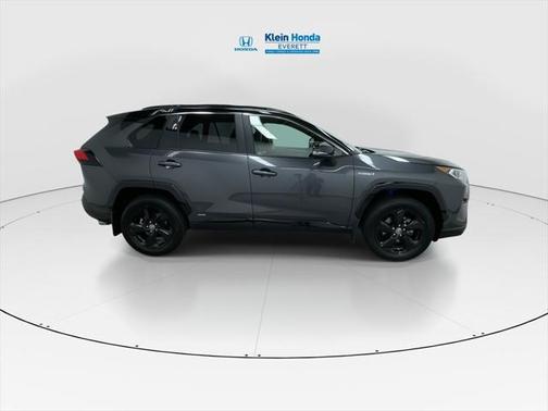 2020 Toyota RAV4 Hybrid SE