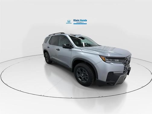 Solar Silver Metallic 2026 Honda Pilot TrailSport