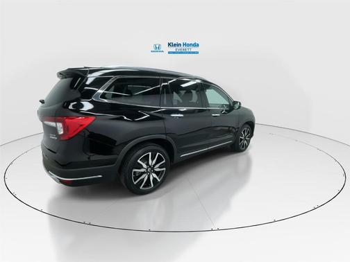 Crystal Black Pearl 2022 Honda Pilot Elite