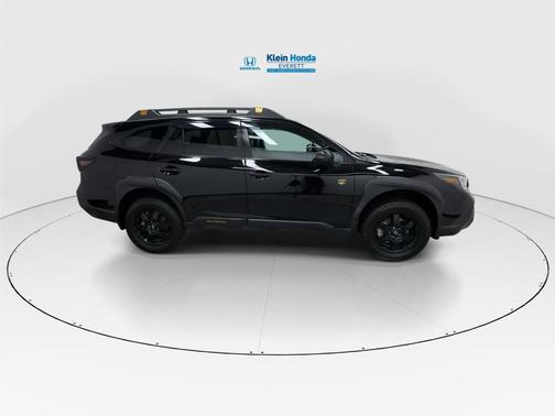 Crystal Black Silica 2022 Subaru Outback Wilderness