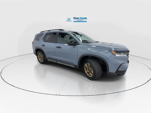 Sonic Gray Pearl 2024 Honda Pilot TrailSport