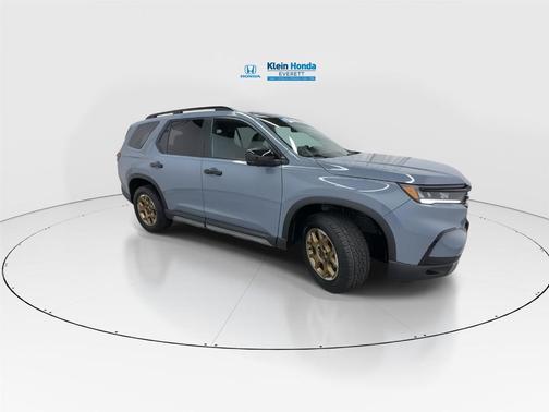 Sonic Gray Pearl 2024 Honda Pilot TrailSport