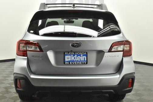 Photo 5 of 45 of 2018 Subaru Outback 2.5i Limited