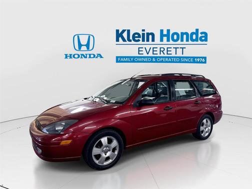 Red 2003 Ford Focus ZTW