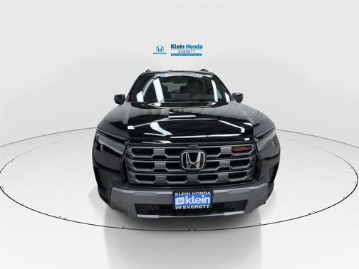 Crystal Black Pearl 2026 Honda Pilot TrailSport