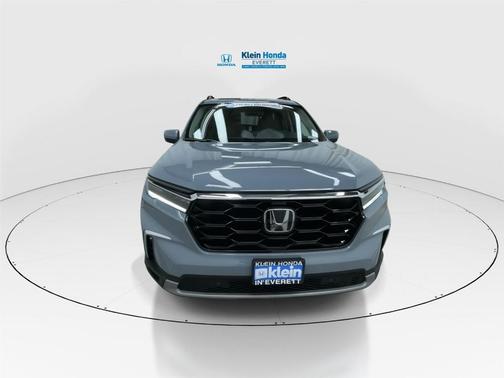 Sonic Gray Pearl 2023 Honda Pilot Touring