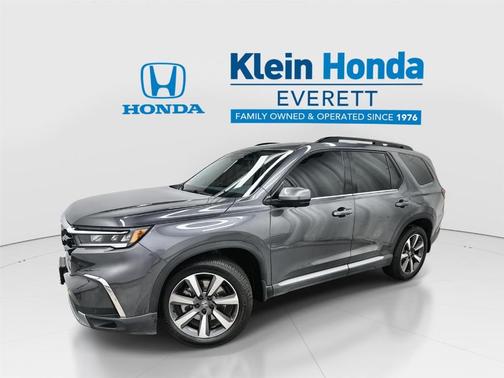 Modern Steel Metallic 2023 Honda Pilot Elite