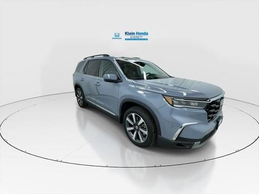 2025 Honda Pilot Touring 8-Passenger
