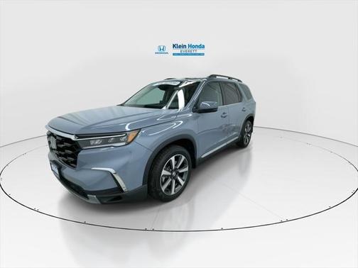 2025 Honda Pilot Touring 8-Passenger