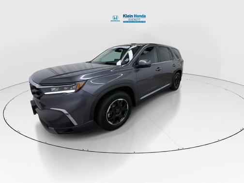 Modern Steel Metallic 2025 Honda Pilot Sport