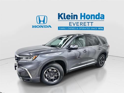 Modern Steel Metallic 2025 Honda Pilot Sport