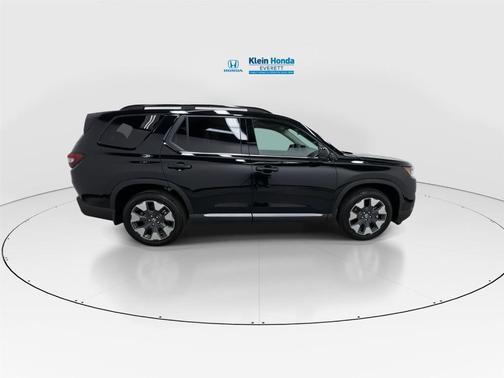 Crystal Black Pearl 2026 Honda Pilot Touring