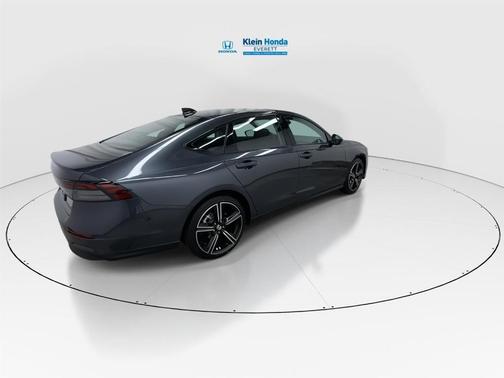 Meteorite Gray Metallic 2026 Honda Accord SE