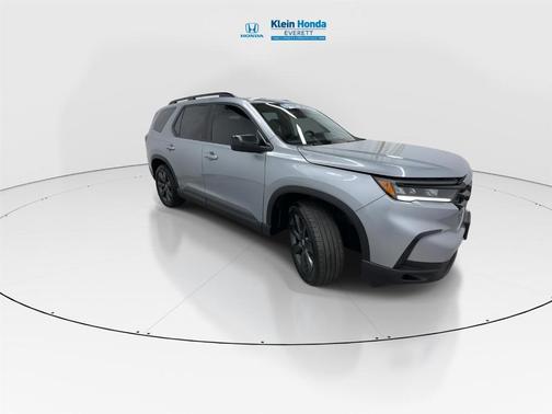 Lunar Silver Metallic 2025 Honda Pilot Sport