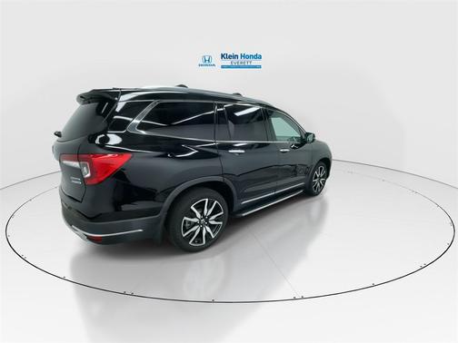 2019 Honda Pilot Touring 8-Passenger